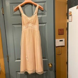 Laros, circa 30s cream colored nightie, 28" chest and waist, 41" L
